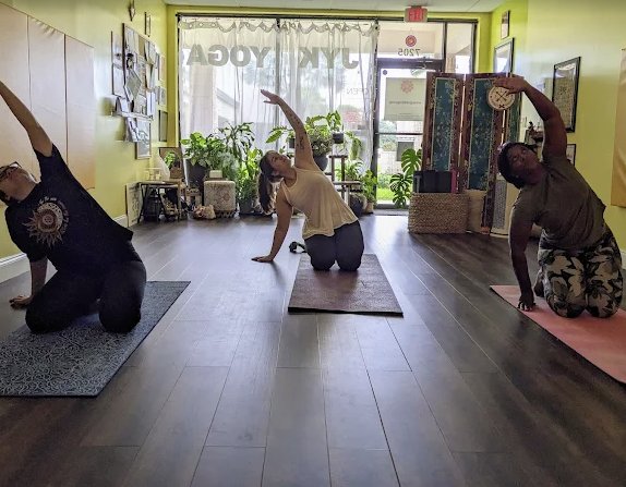 A beginners yoga class at Jyotirmaya Yoga Kendra